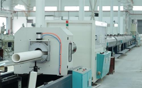 إلى جانب أنابيب PVC-U وPVC-C، ما هي التصنيفات الأخرى الموجودة لأنابيب PVC؟